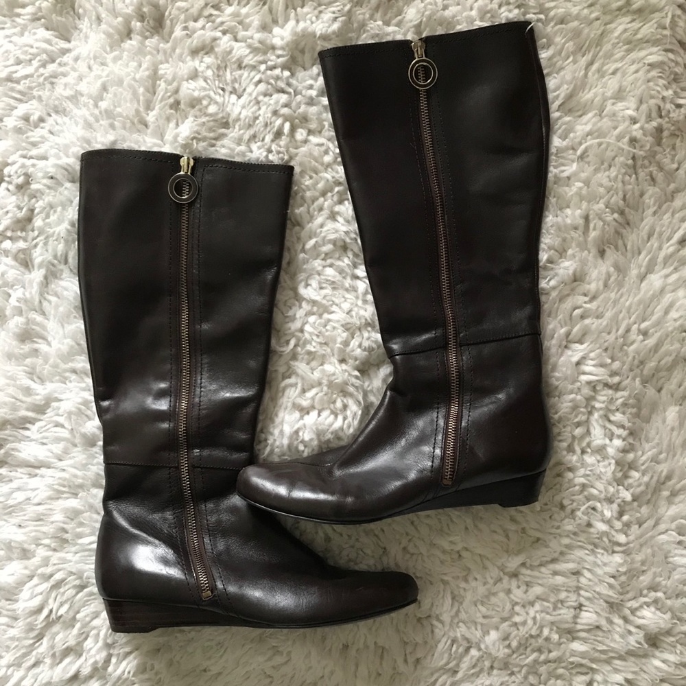Chocolate boot with small wedge heel